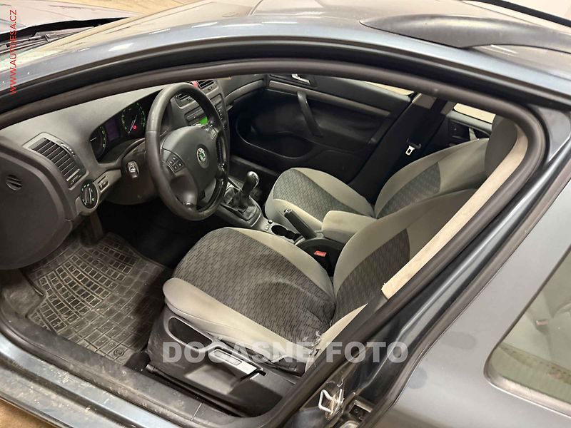 Škoda Octavia (2005) 2.0TDI, autoAC - fotka 3 z 3