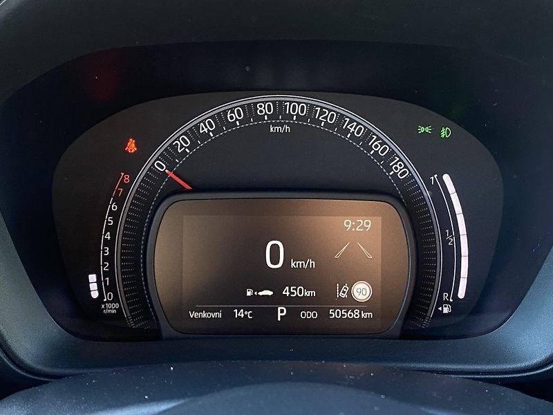 Toyota Aygo 1.0i, ČR, Style, automat, DPH - fotka 11 z 16