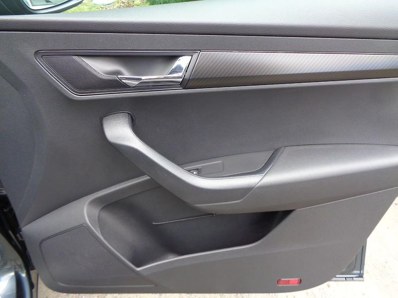 Škoda Karoq 1.5 TSI SPORTLINE  110 KW - fotka 28 z 28