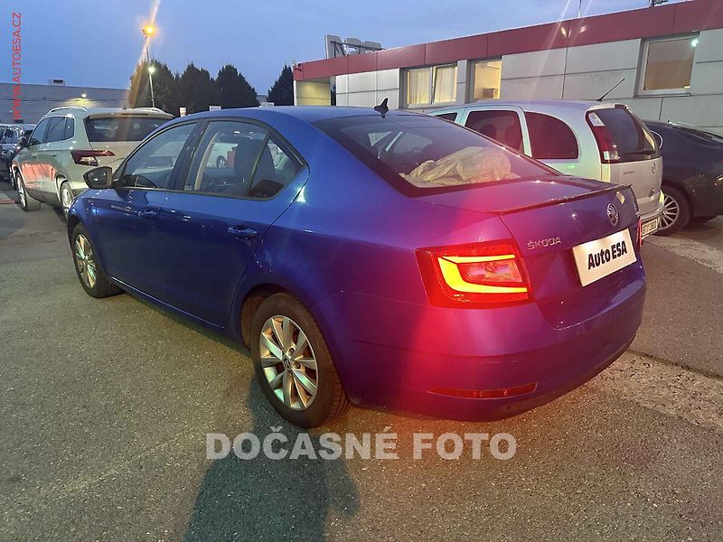 Škoda Octavia (2019) 1.5TSi, ČR, Style, DSG, LED - fotka 2 z 3