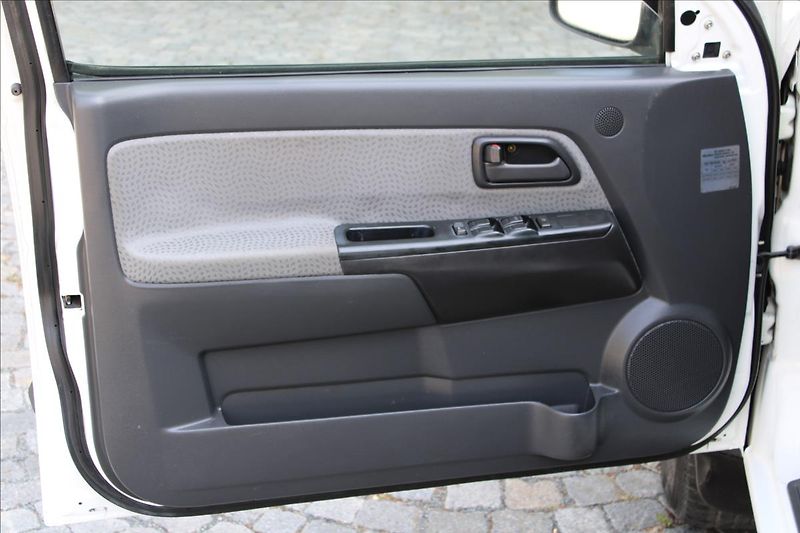 Isuzu D-Max 3.0 TD / 4x4 / 120kW / Tažné - fotka 14 z 36