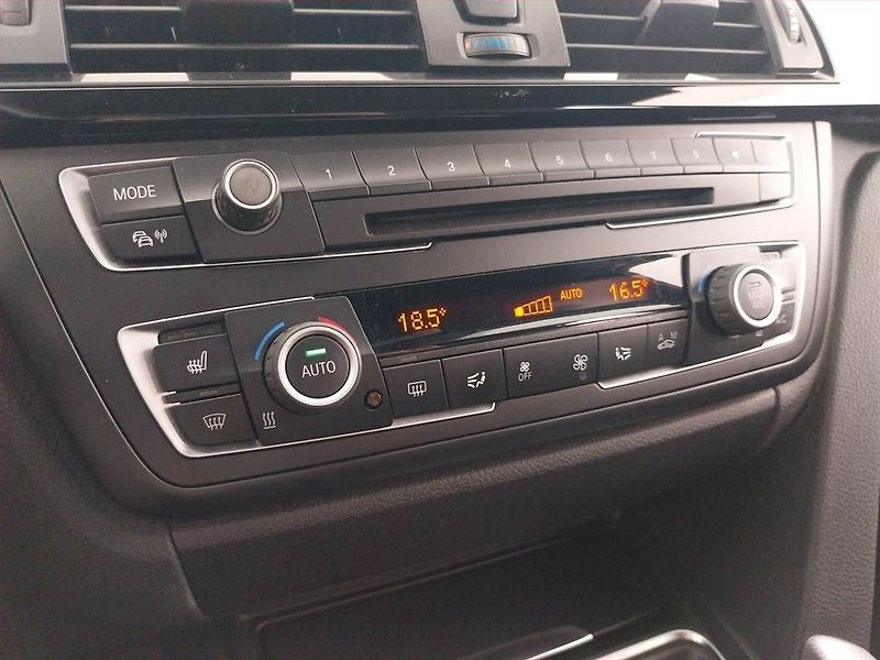 BMW Řada 3 (2014) M Sport 320 d, 4X4, Automat - fotka 16 z 22