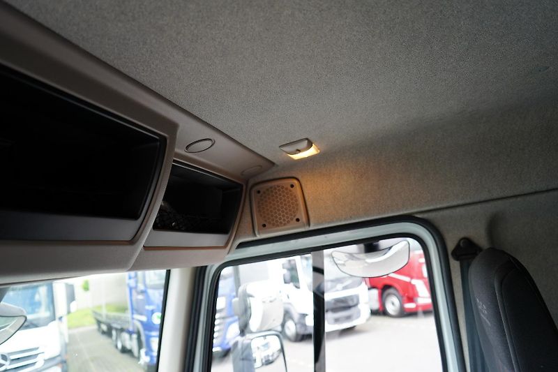 DAF LF 260 / EURO 6 / ACC / IZOTERMA  - fotka 23 z 47