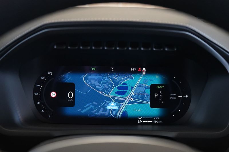 Volvo XC90 T8 AWD PLUS, Ventilace, 360° - fotka 25 z 48