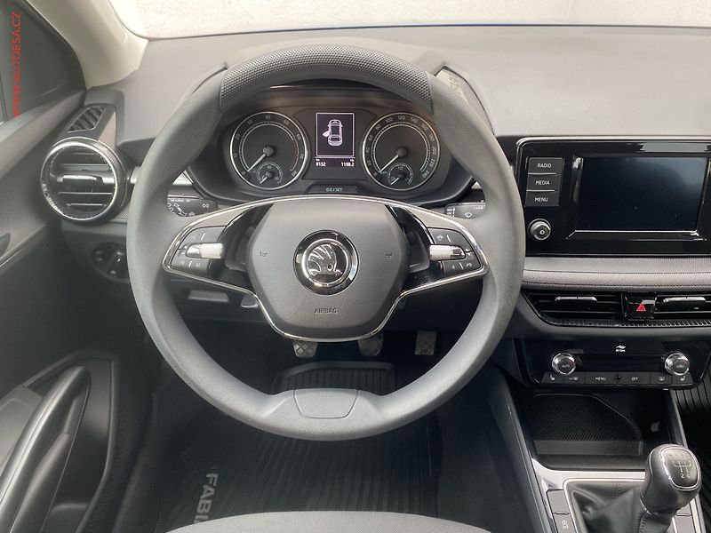 Škoda Fabia (2023) 1.0 MPi, ČR, Ambition, +kola - fotka 11 z 19