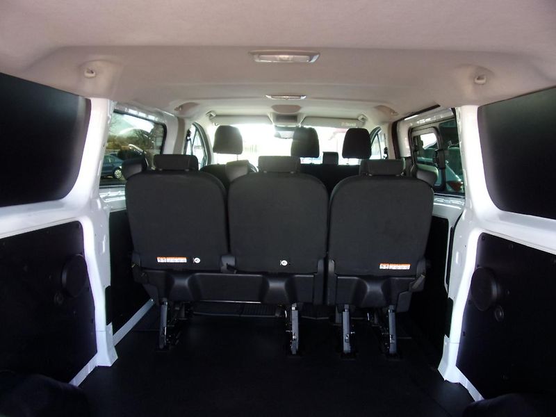 Ford Transit Custom 2.0 TDCi KLIMA ZÁRUKA 6 míst - fotka 14 z 35