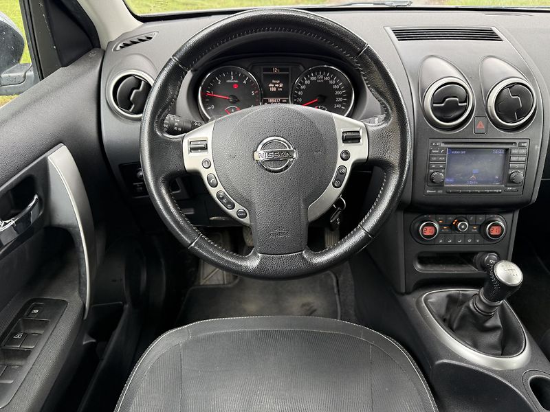 Nissan Qashqai 1,5dCi - fotka 14 z 16