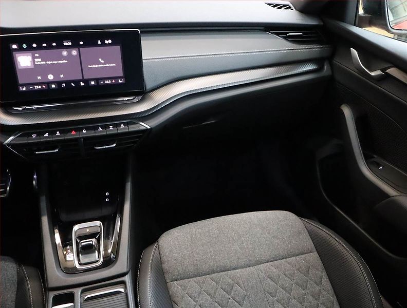 Škoda Octavia (2024) 1.5 TSI, Sportline - fotka 8 z 26