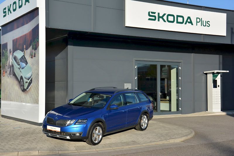 Škoda Octavia (2017) Combi 1.8 TSI 132 kW 4x4 DSG 6 - fotka 30 z 30