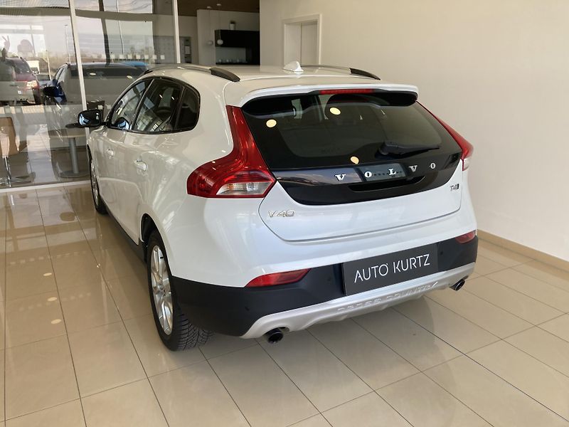 Volvo V40 CROSS COUNTRY T4  - REZERVACE - fotka 7 z 43