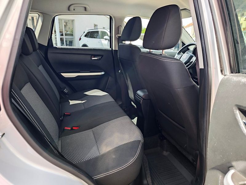 Suzuki Vitara (2016) 1.6 VVT ALLGrip 4x4 Kamera - fotka 12 z 42