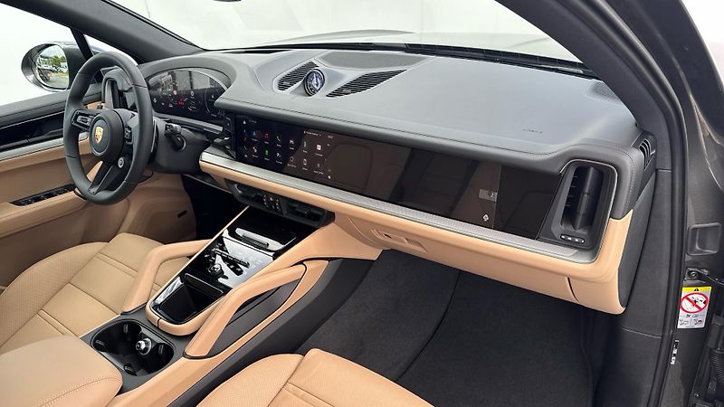 Porsche Cayenne S E-Hybrid - fotka 23 z 30