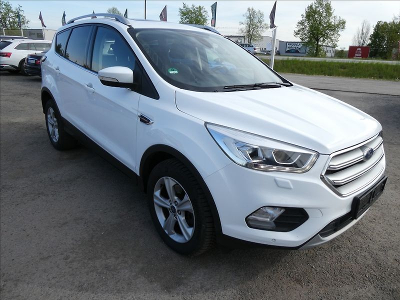 Ford Kuga 2,0 TDCi 110kW Panorama,naviga - fotka 1 z 45