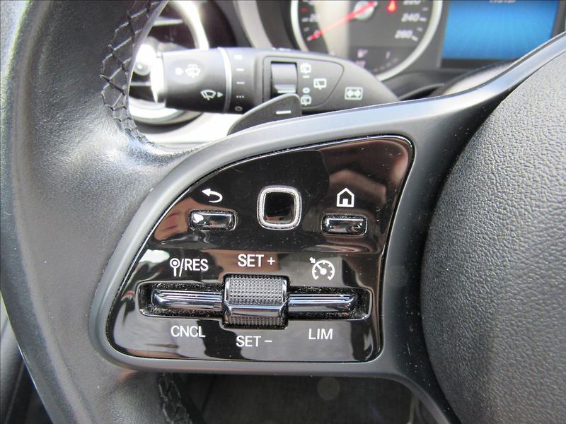 Mercedes-Benz Třídy C 1,6 d C200CDi 118kW Combi Avan - fotka 22 z 36