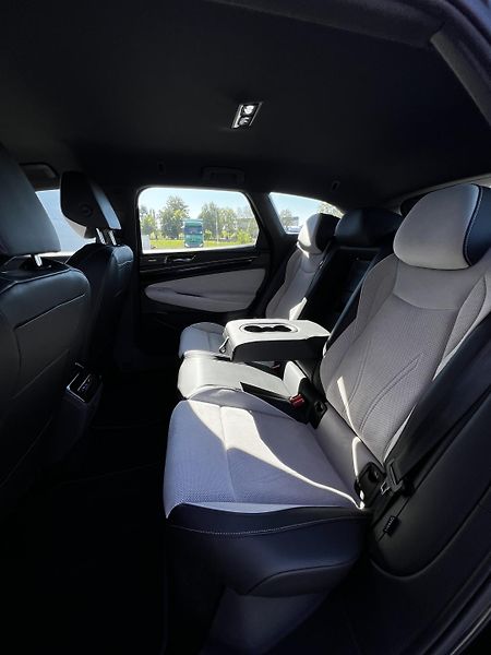 Volkswagen ID.7 Tourer 210kW 82kWh Pro 1.Maj DPH - fotka 25 z 28