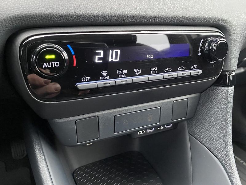Mazda 2 1,5 Hybrid 68 kW Prime-Line - fotka 19 z 36