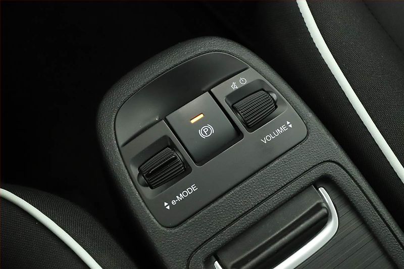 Fiat 500e (2023) 42 kWh, SoH 94%, Automat - fotka 12 z 19