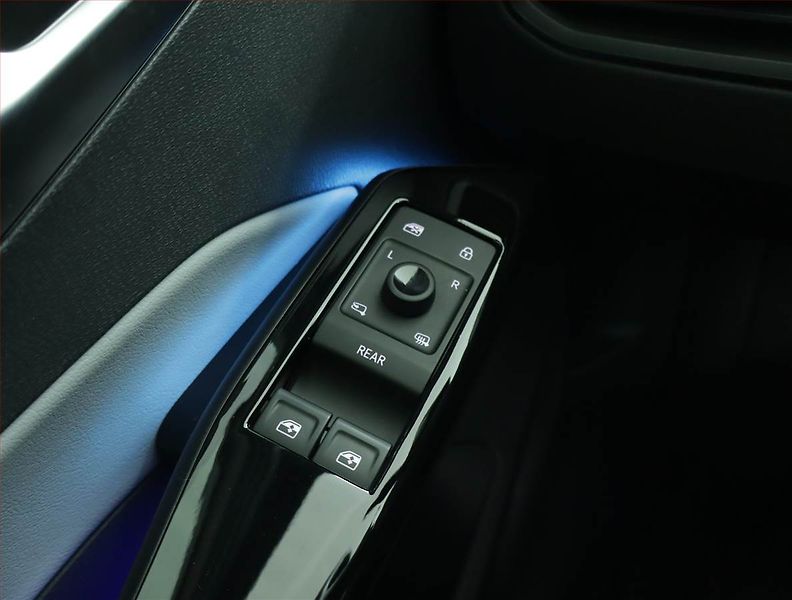 Volkswagen ID.3 (2020) 1st (62 kWh), SoH 90% - fotka 16 z 18