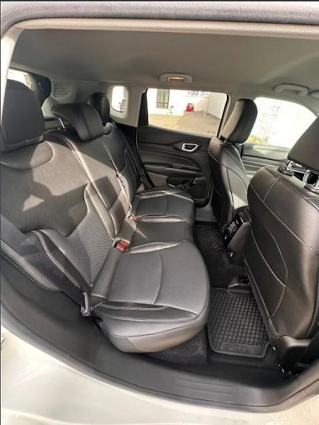 Jeep Compass (2023) - fotka 13 z 14