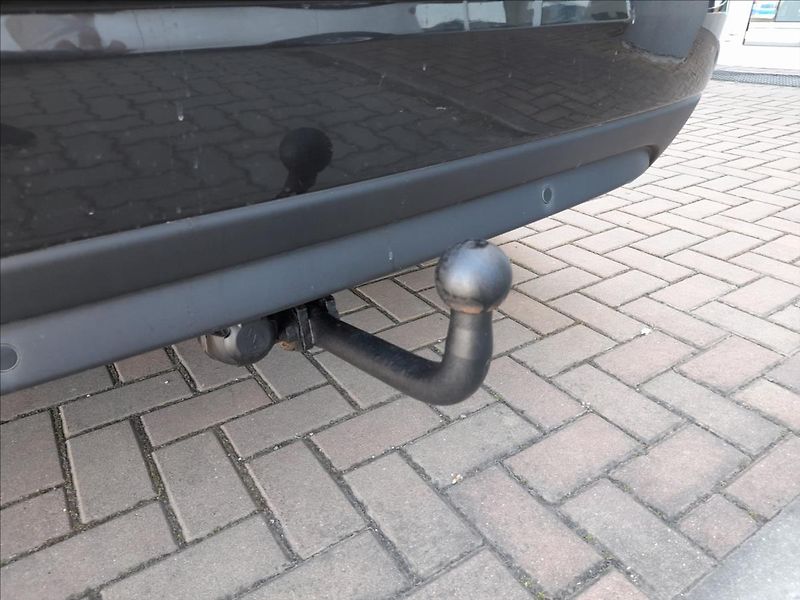 Renault Fluence 1,6 i 16V Privilege STÁLE U NÁ - fotka 15 z 16