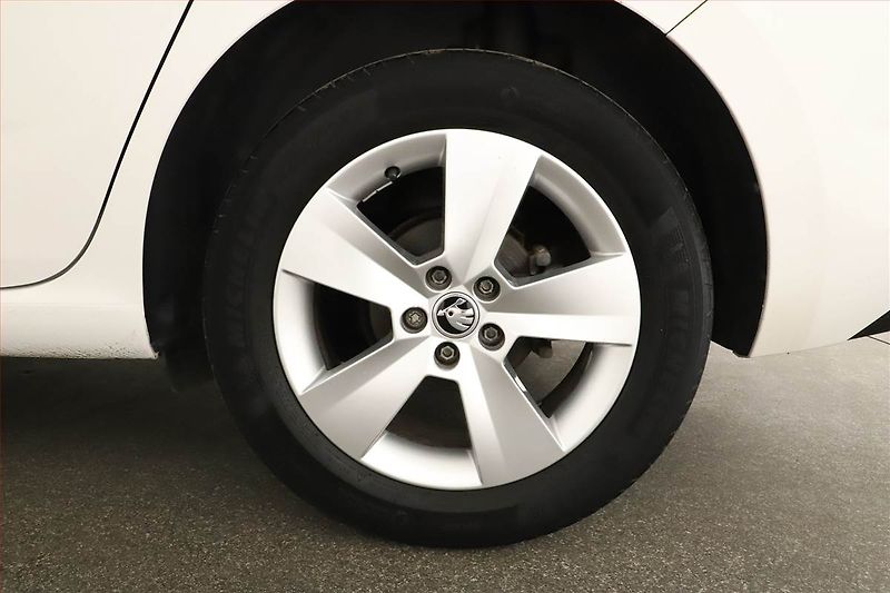 Škoda Scala (2021) 1.0 TSI, Serv.kniha, Tempomat - fotka 11 z 13