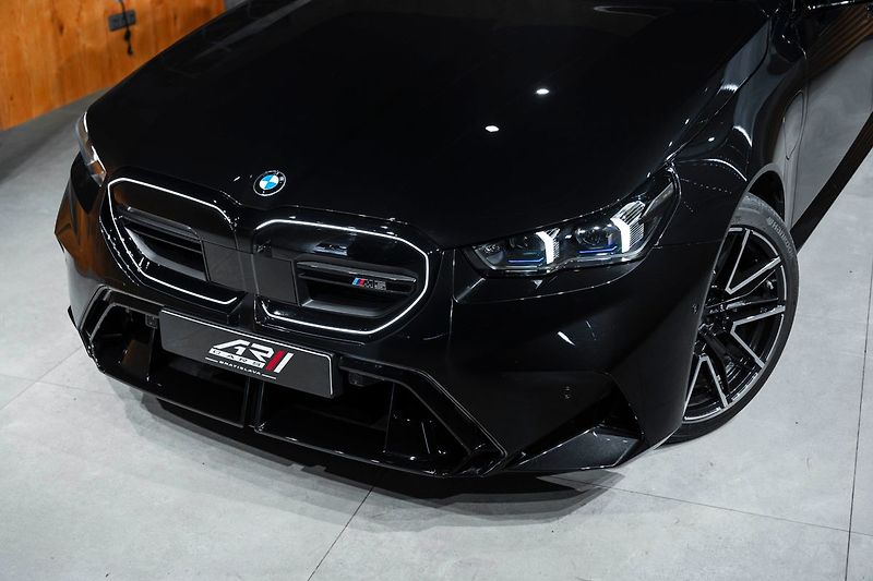 BMW M5 - fotka 4 z 23