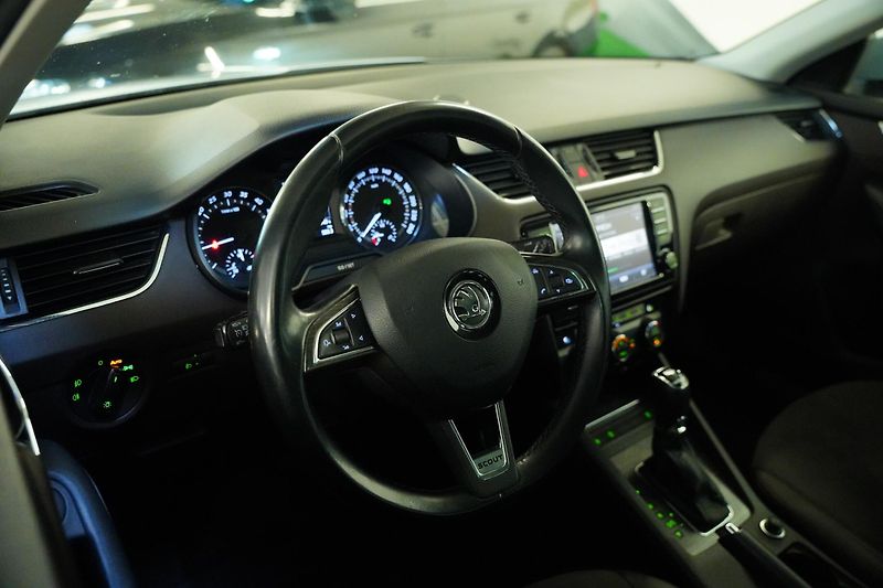 Škoda Octavia - fotka 15 z 28
