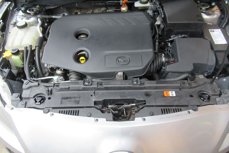Mazda 3 1.6 CD AUT. KLIMA SADA ALU KOL - fotka 19 z 20
