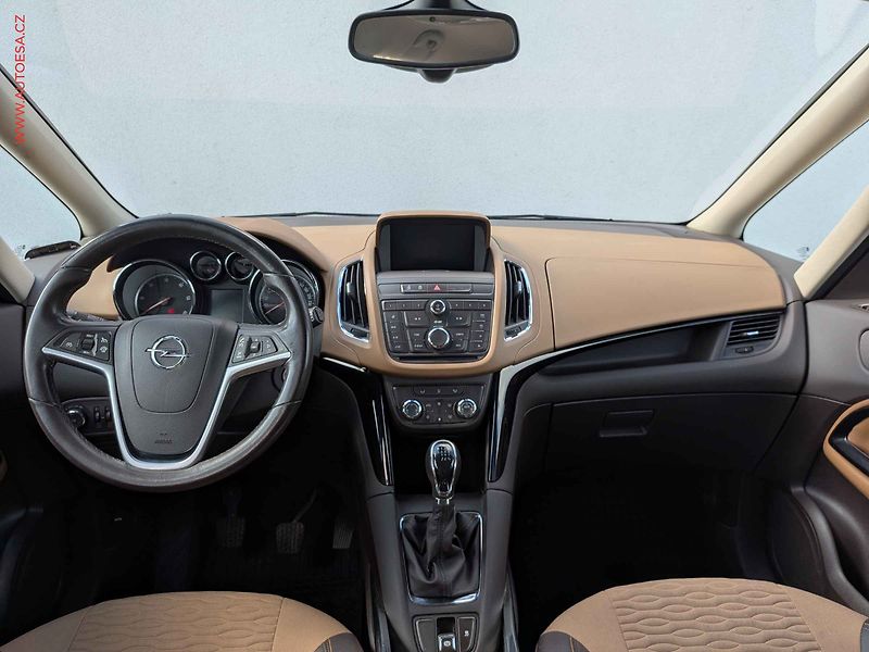 Opel Zafira (2014) 2.0CDTi, ČR, AAC, ČR, tempo - fotka 8 z 16