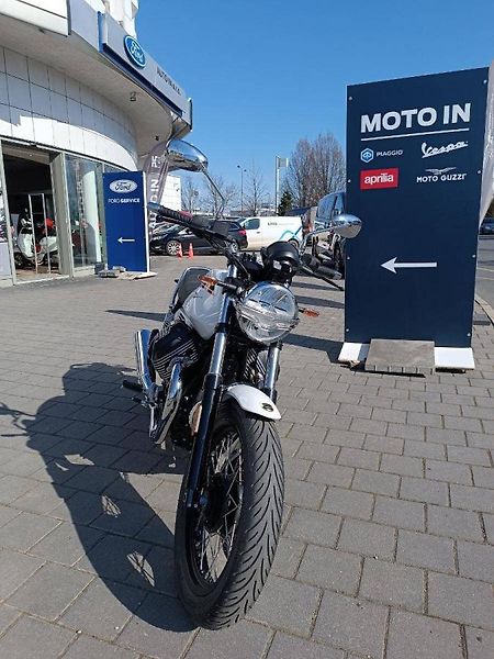 Moto Guzzi V 7 Stone Ten (2026) V7 Special Bianco 1969 - fotka 2 z 10