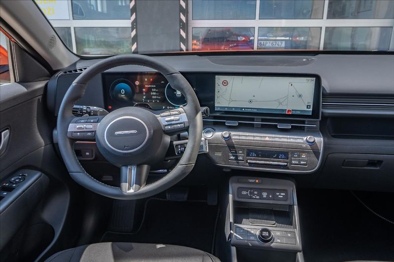 Hyundai Kona (2026) EV 64,8 CZECH EDITION BLACK - fotka 10 z 16