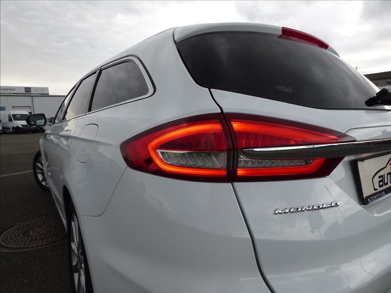 Ford Mondeo 2,0 LED,Navi,Titanium servis - fotka 69 z 72