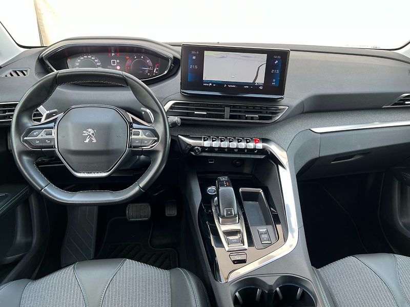 Peugeot 5008 (2021) 1.5HDi 96kW Allure+! Tažné! 7m - fotka 15 z 46