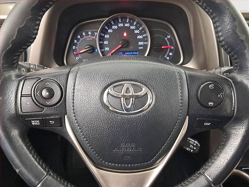 Toyota RAV4 (2014) 2.2 D-4D, 4X4, Xenony - fotka 17 z 20