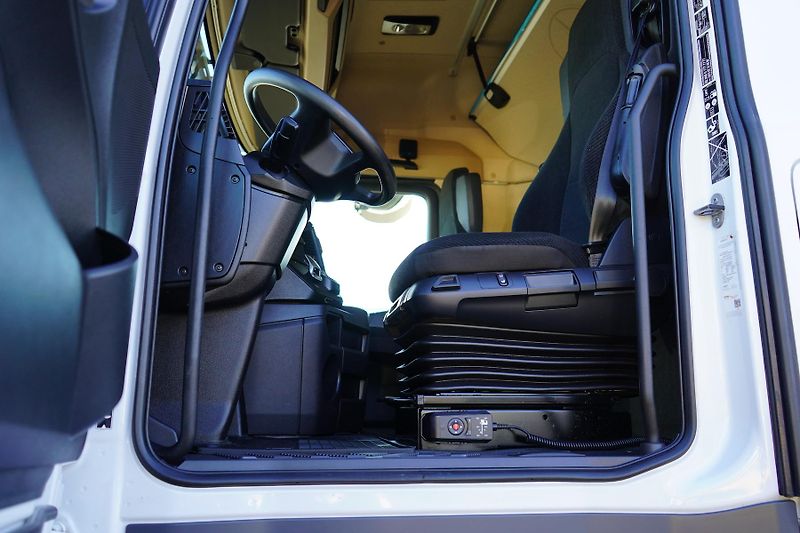 Mercedes-Benz Actros (2023) L / 2545 / EURO 6 / MP 5 / BDF - fotka 37 z 48