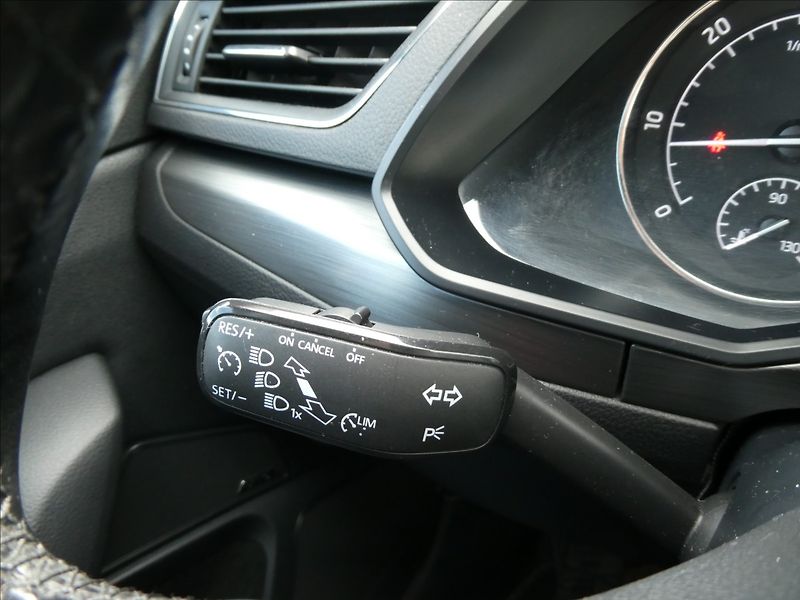 Škoda Superb 2,0 TDi STYLE DSG, 2x kola, ČR - fotka 35 z 43