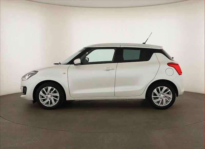 Suzuki Swift (2023) 1.2, Automat, Serv.kniha - fotka 3 z 18