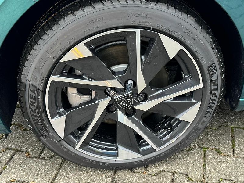 Peugeot 308 SW ALLURE PureTech 130 EAT8 - fotka 10 z 19