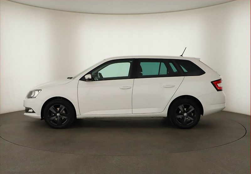 Škoda Fabia (2018) 1.0 TSI, Park. senzory - fotka 3 z 12
