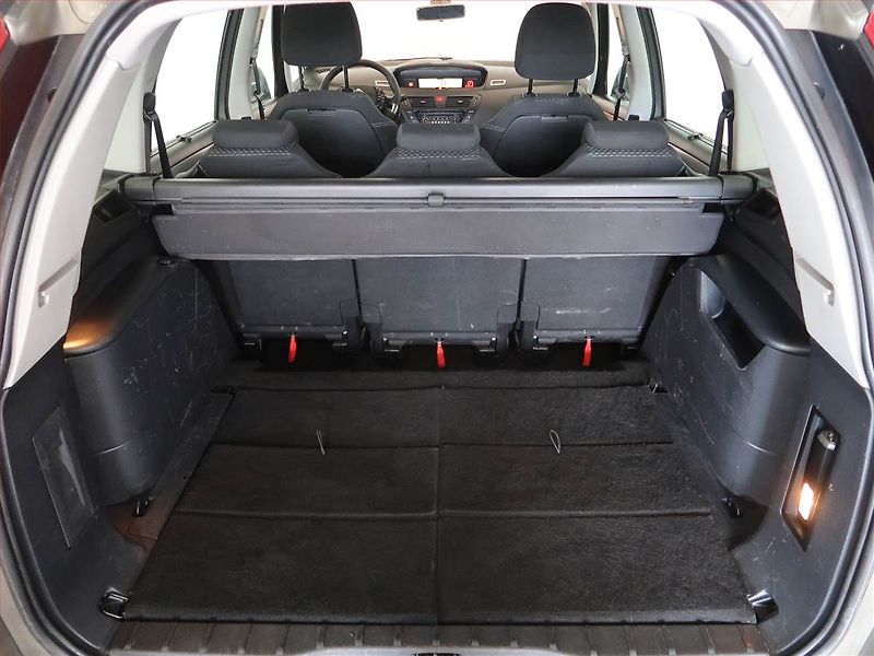 Citroën C4 Picasso (2011) 1.6 HDi, 7 míst, za super cenu - fotka 12 z 17