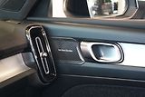 Volvo XC40 B3 Plus Dark, ACC, BLIS - náhled 38