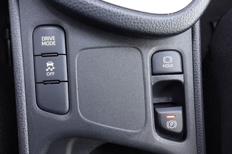 Toyota Yaris Verso 1.5VVTi CVT Comfort Style Tech - fotka 20 z 31