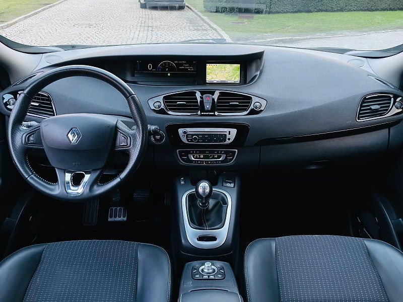 Renault Grand Scénic 1.6dCi MANUÁL KAMERA SERVISKA - fotka 21 z 44