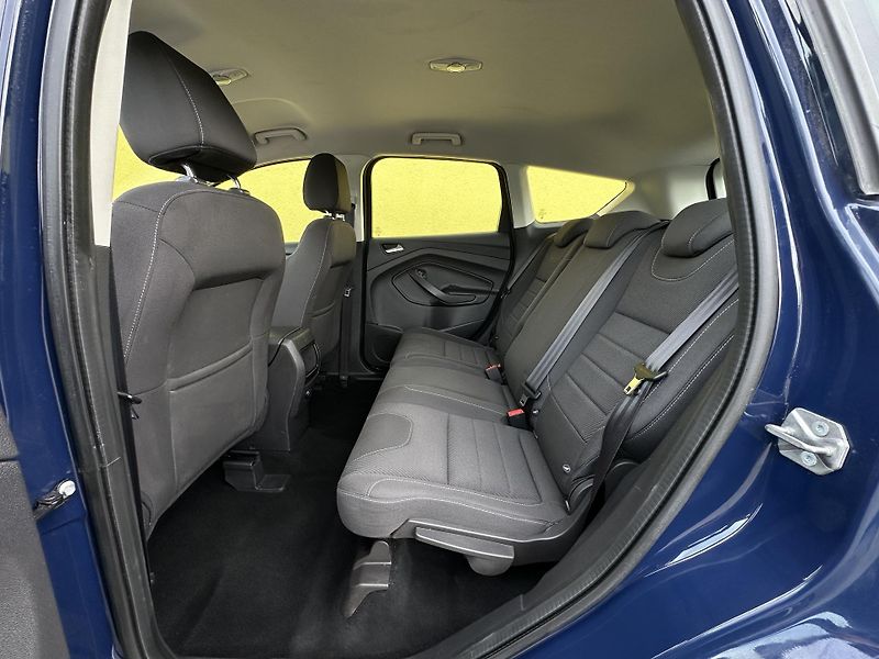 Ford Kuga (2014) 2.0TDCI/103kW * ČR * 4x4  - fotka 24 z 33