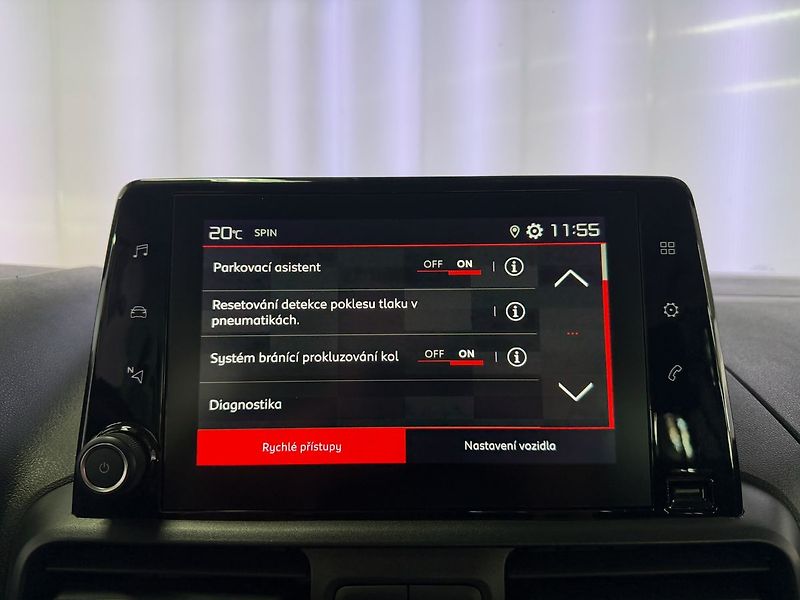 Citroën Berlingo 1.5 HDI 96KW A/T S&S FEEL, PDC - fotka 16 z 22