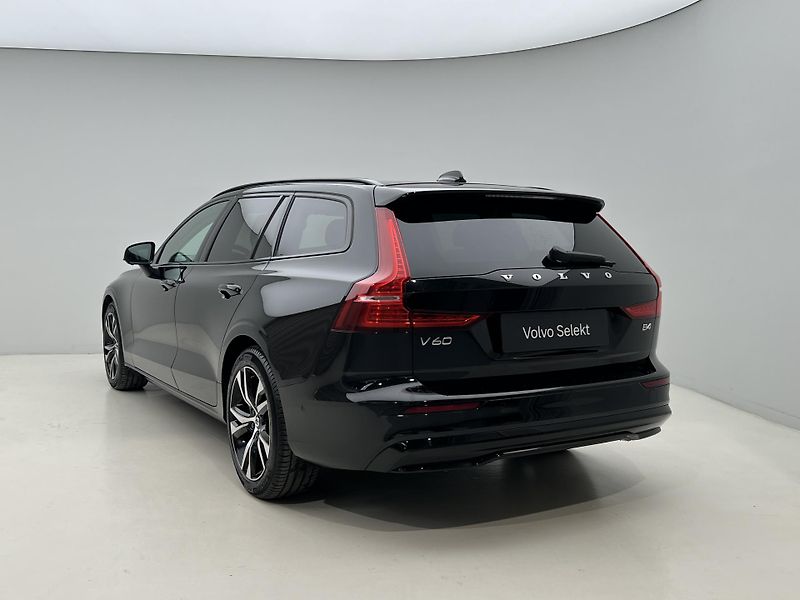 Volvo V60 B4 PLUS DARK AUT 1.maj. - fotka 11 z 45