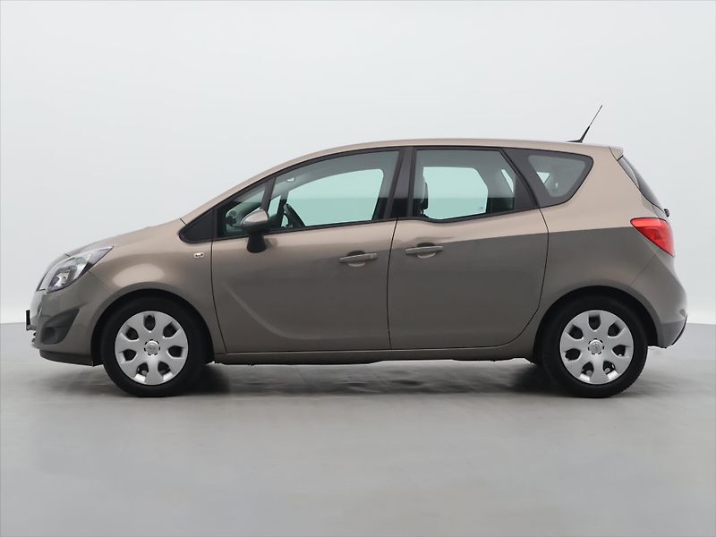 Opel Meriva 1,4 16V 88kW Automat Edice 150 - fotka 4 z 32