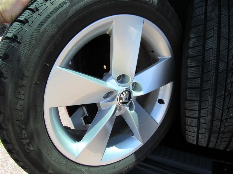 Škoda Karoq 1,5 TSi 110kW DSG Style - fotka 29 z 31
