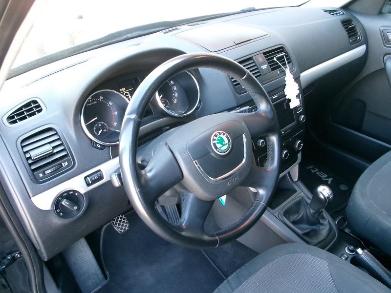 Škoda Yeti (2010) 1,2TSI AC ALU TAŽNÉ STK - fotka 9 z 23