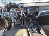 Volvo XC60 2,0 D4 FWD MOMENTUM - náhled 9